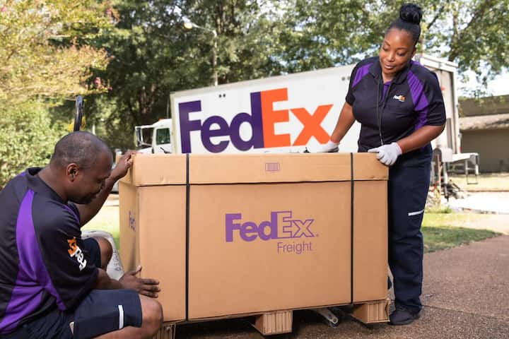 FedEX adopts blockchain